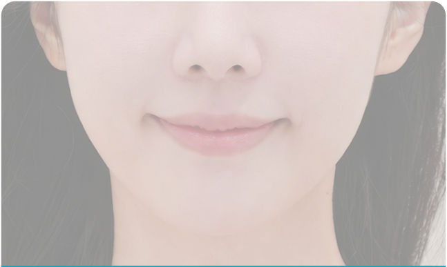 눈과 눈썹 주변이 한층 환해 보이는 인상